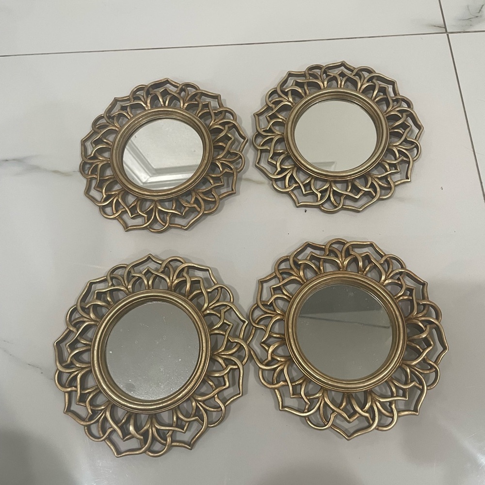 Elegant Gold Wall Mirrors